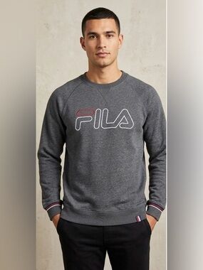 FILA Grey Crewneck Sweatshirt Men’s Medium Spell Out Logo Athletic Streetwear